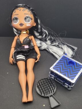 LOL Surprised OMG Dance Dance Dance Doll + Accesorie